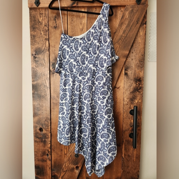 NEW with tags: Banana Republic paisley dress - size 6 - Picture 2 of 3